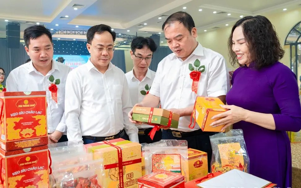 C&aacute;c sản phẩm đặc trưng, sản phẩm OCOP của tỉnh Ninh B&igrave;nh ng&agrave;y c&agrave;ng đa dạng về mẫu m&atilde;, kiểu d&aacute;ng.