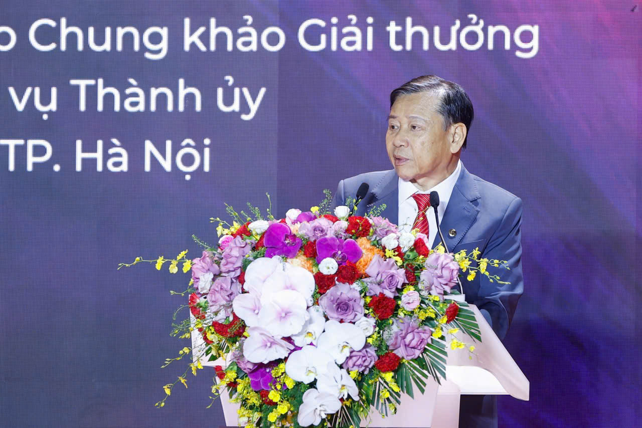 TS. Nguyễn Văn Kh&ocirc;i, Chủ tịch Hiệp hội Bất động sản Việt Nam ph&aacute;t biểu tại buổi lễ