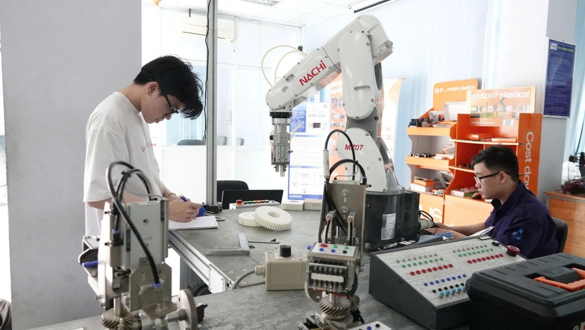 Đẩy mạnh hoạt động nghiên cứu và phát triển trong các lĩnh vực công nghệ then chốt