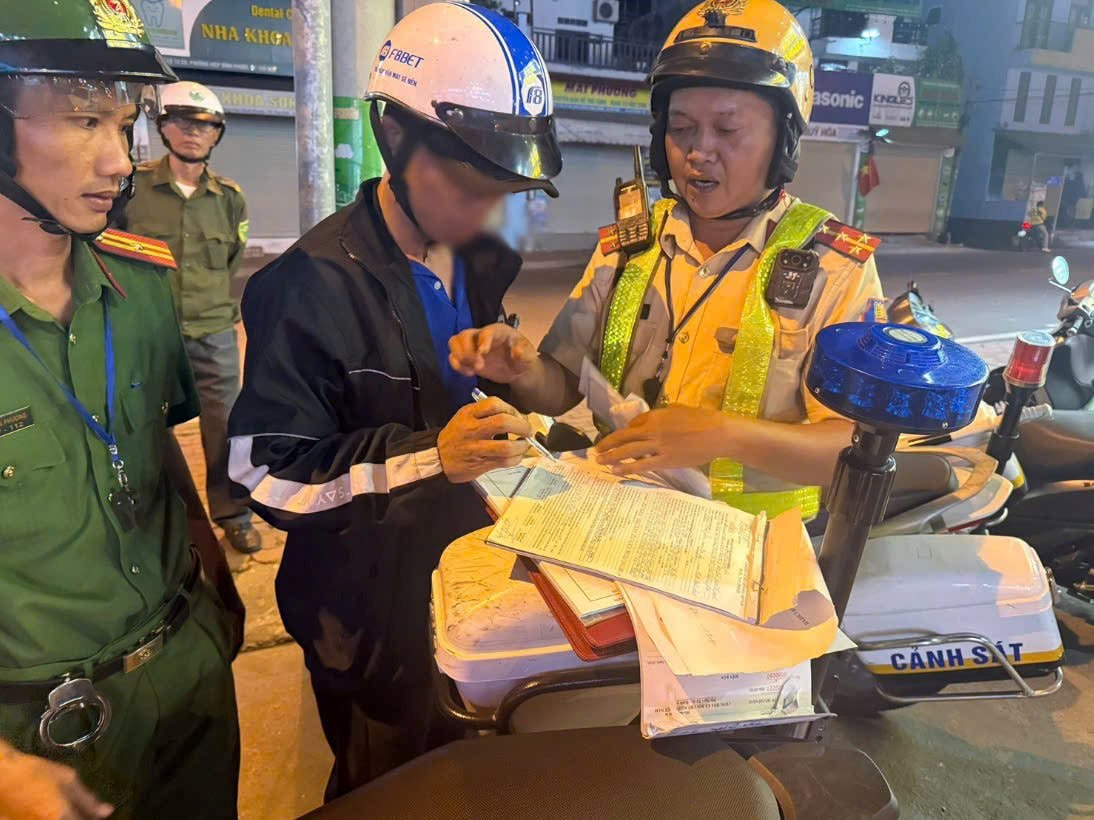 TP. HCM tổng kiểm tra, phát hiện hơn 21.900 trường hợp vi phạm nồng độ cồn