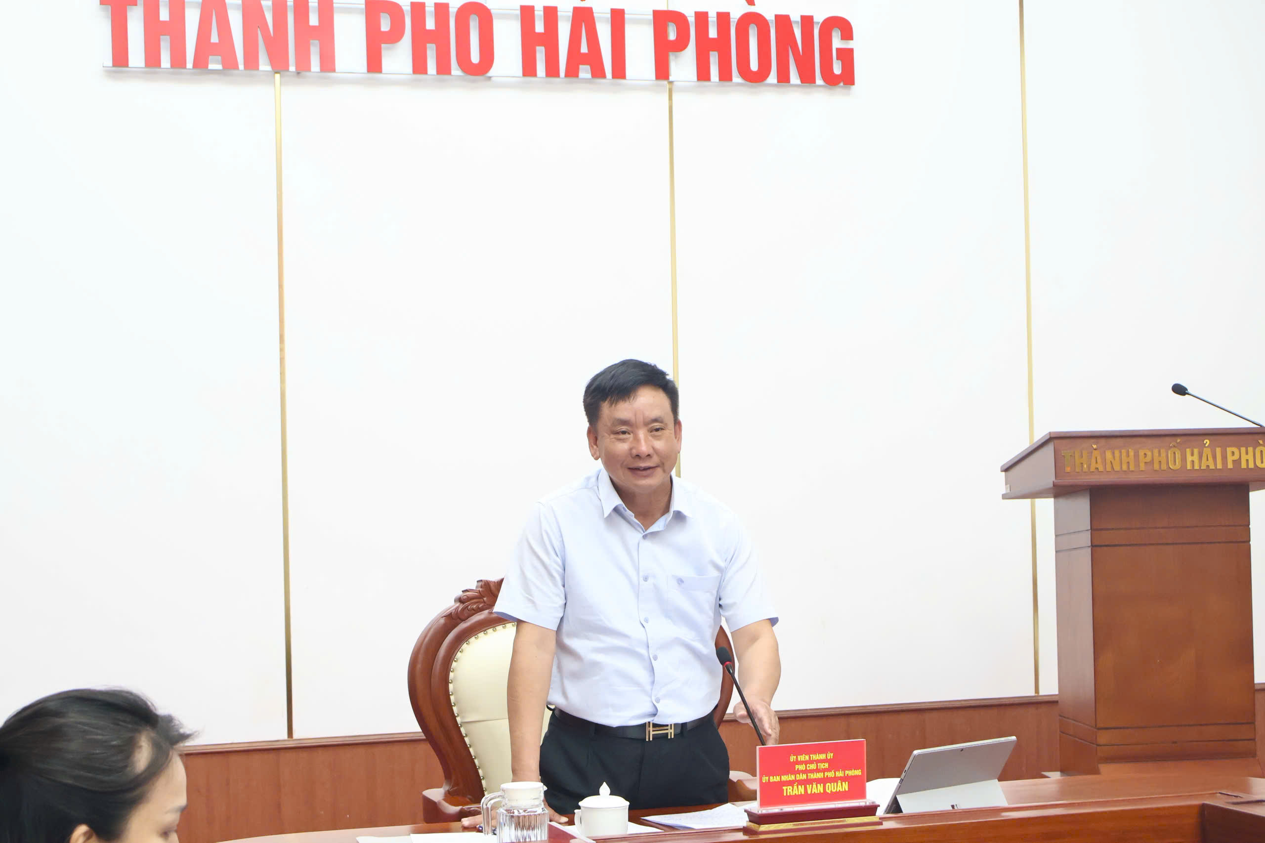 Phó Chủ tịch UBND thành ph&ocirc;́ Tr&acirc;̀n Văn Qu&acirc;n phát bi&ecirc;̉u k&ecirc;́t luận.