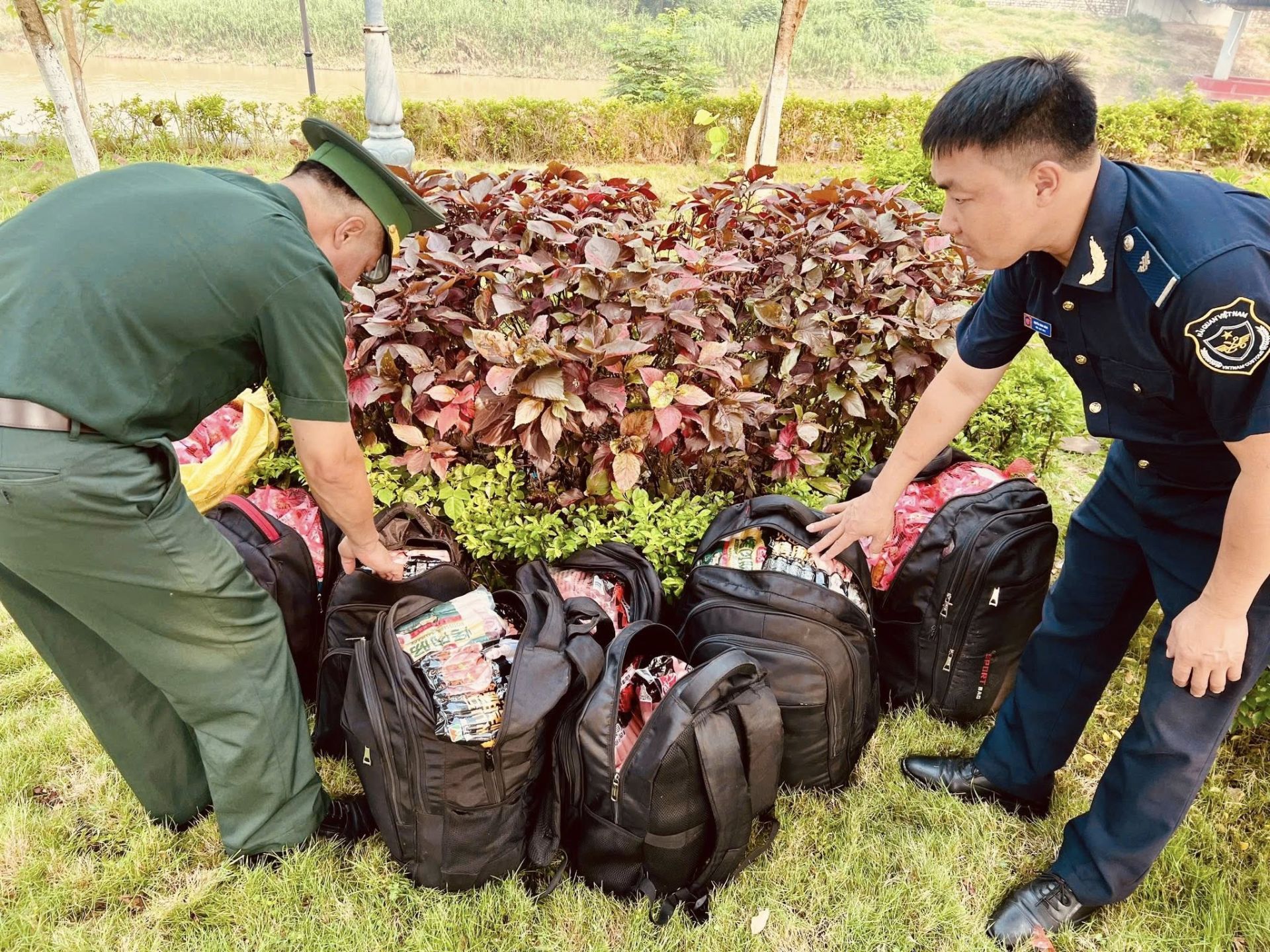 Lào Cai: Liên tiếp thu giữ hơn 500 kg thực phẩm đông lạnh không rõ nguồn gốc