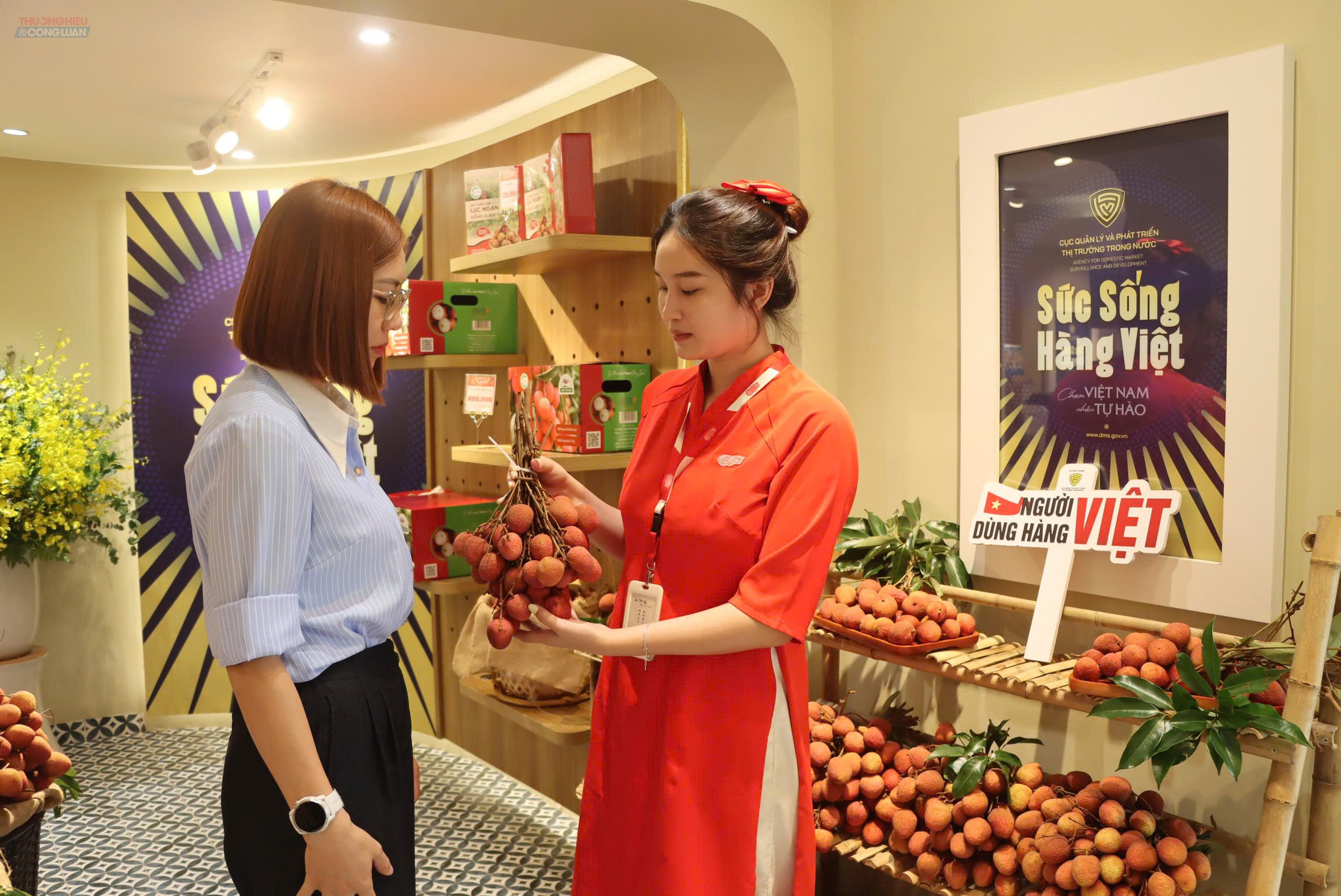 Trưng b&agrave;y v&agrave; giới thiệu c&aacute;c sản phẩm đặc trưng của v&ugrave;ng đất Bắc Ninh