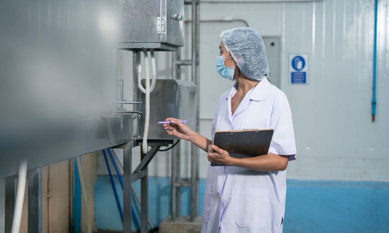 Tiêu chuẩn chuyên môn, nghiệp vụ đối với công chức kiểm soát viên chất lượng sản phẩm, hàng hóa