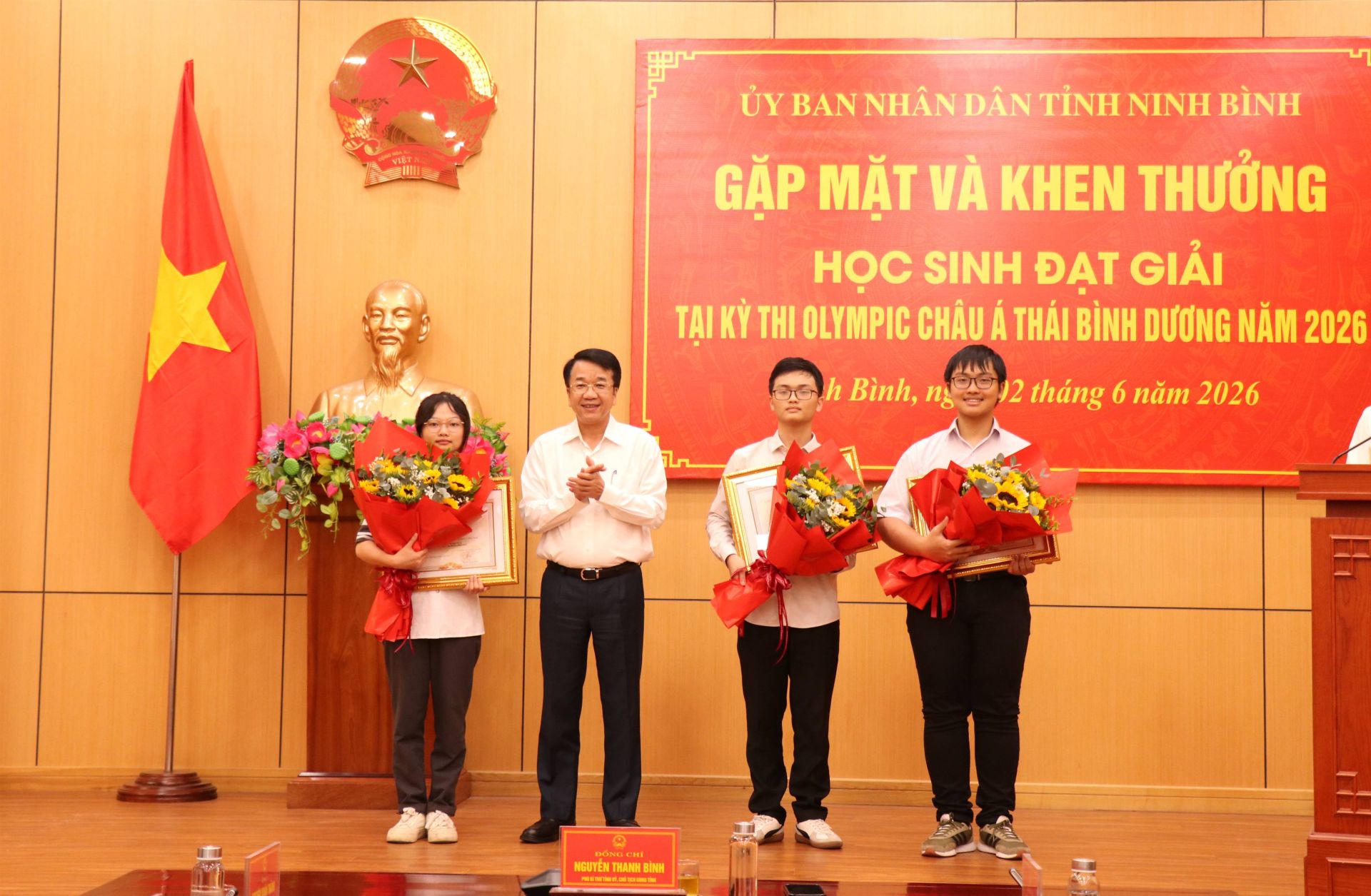 Chủ tịch UBND tỉnh Ninh B&igrave;nh