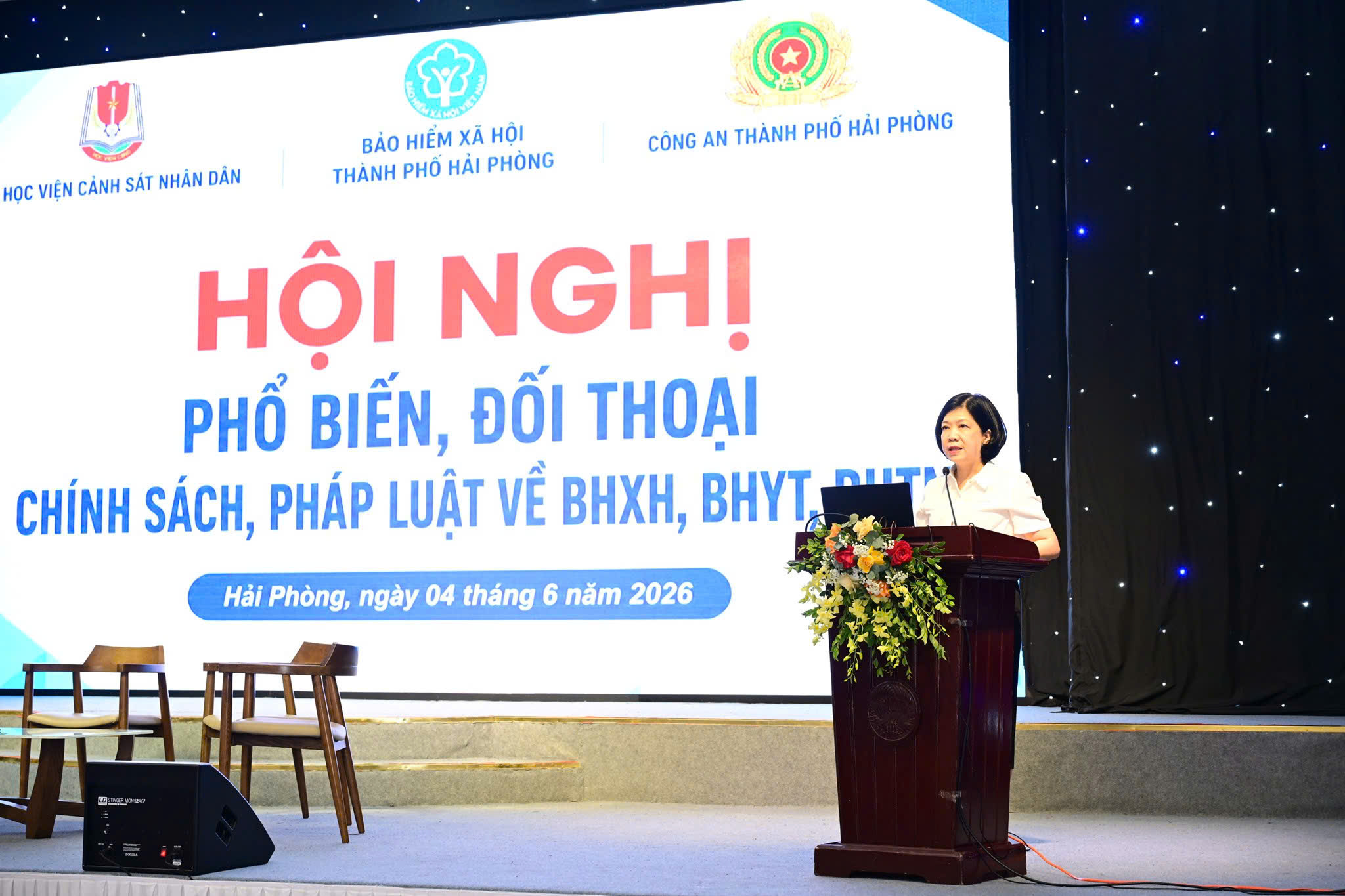 Gi&aacute;m đốc Bảo hiểm x&atilde; hội th&agrave;nh phố - Trần Thị Hương ph&aacute;t biểu khai mạc hội nghị.