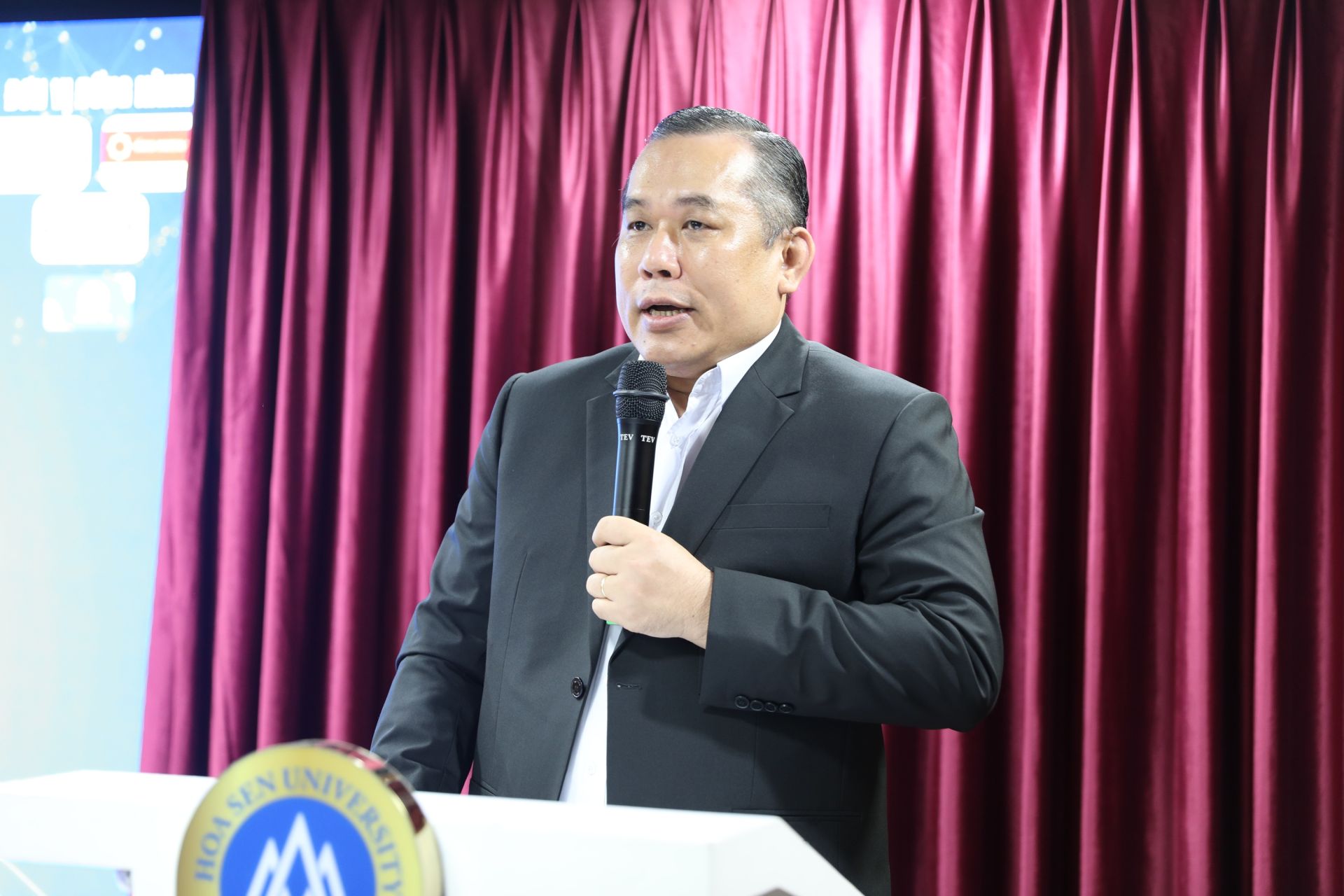 TS. L&ecirc; Văn &Uacute;t &ndash; Ph&oacute; Hiệu trưởng Trường Đại học Hoa Sen