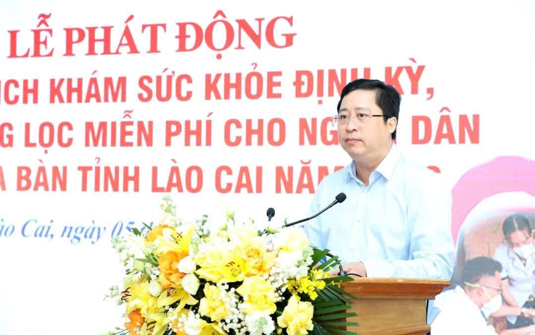 Ủy vi&ecirc;n Ban Chấp h&agrave;nh Trung ương Đảng, B&iacute; thư Tỉnh ủy L&agrave;o Cai Dương Quốc Huy ph&aacute;t biểu tại Lễ ph&aacute;t động kh&aacute;m sức khỏe định kỳ, kh&aacute;m s&agrave;ng lọc miễn ph&iacute; cho người d&acirc;n năm 2026.