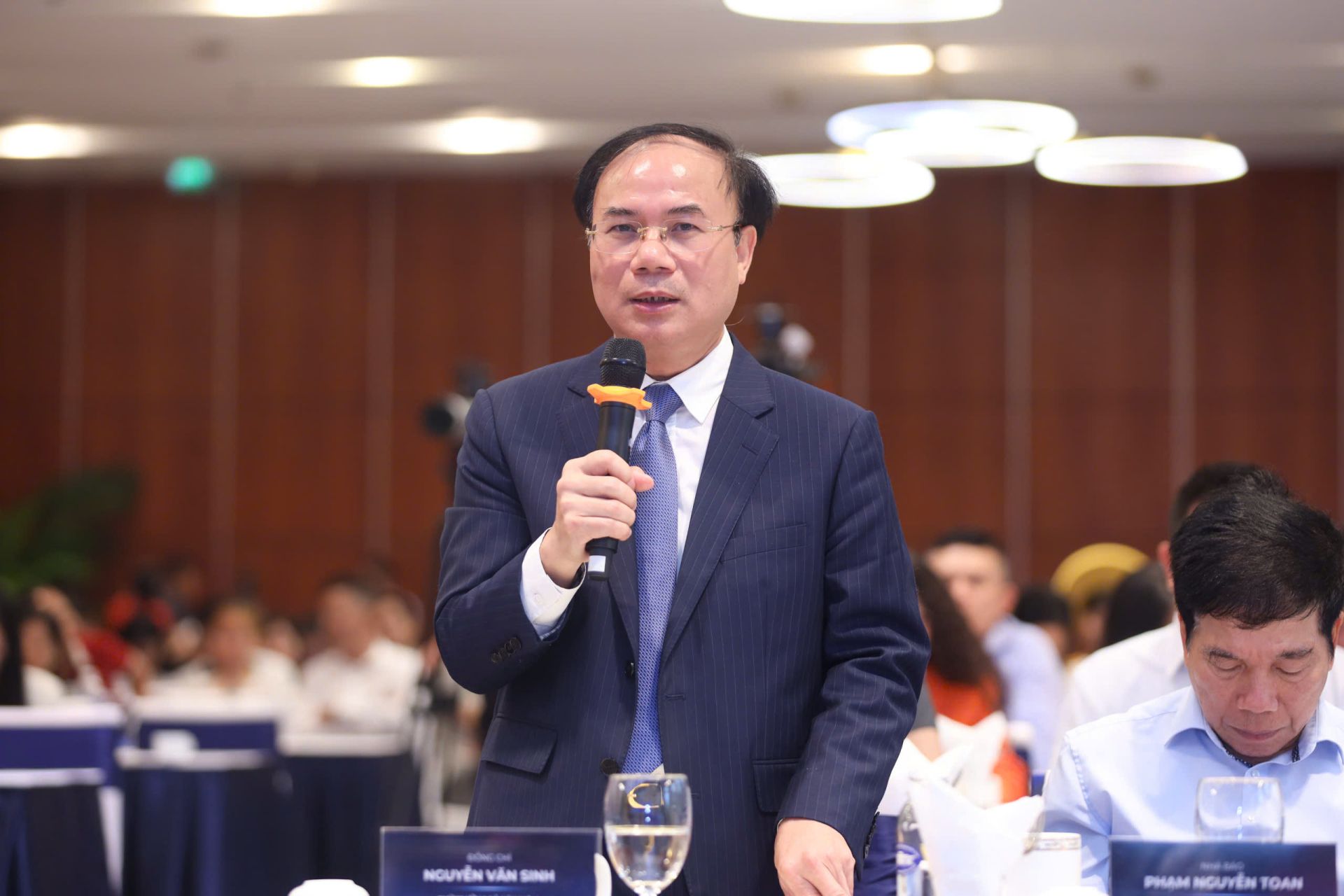 Thứ trưởng Bộ X&acirc;y dựng Nguyễn Văn Sinh