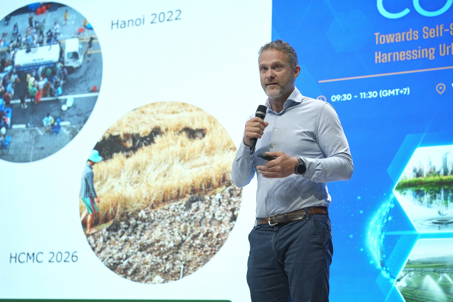 Ảnh 1. GS. Simon R. Bush tr&igrave;nh b&agrave;y tại hội thảo InnovaConnect diễn ra tại Trường Đại học Văn Lang. Ảnh: BTC.