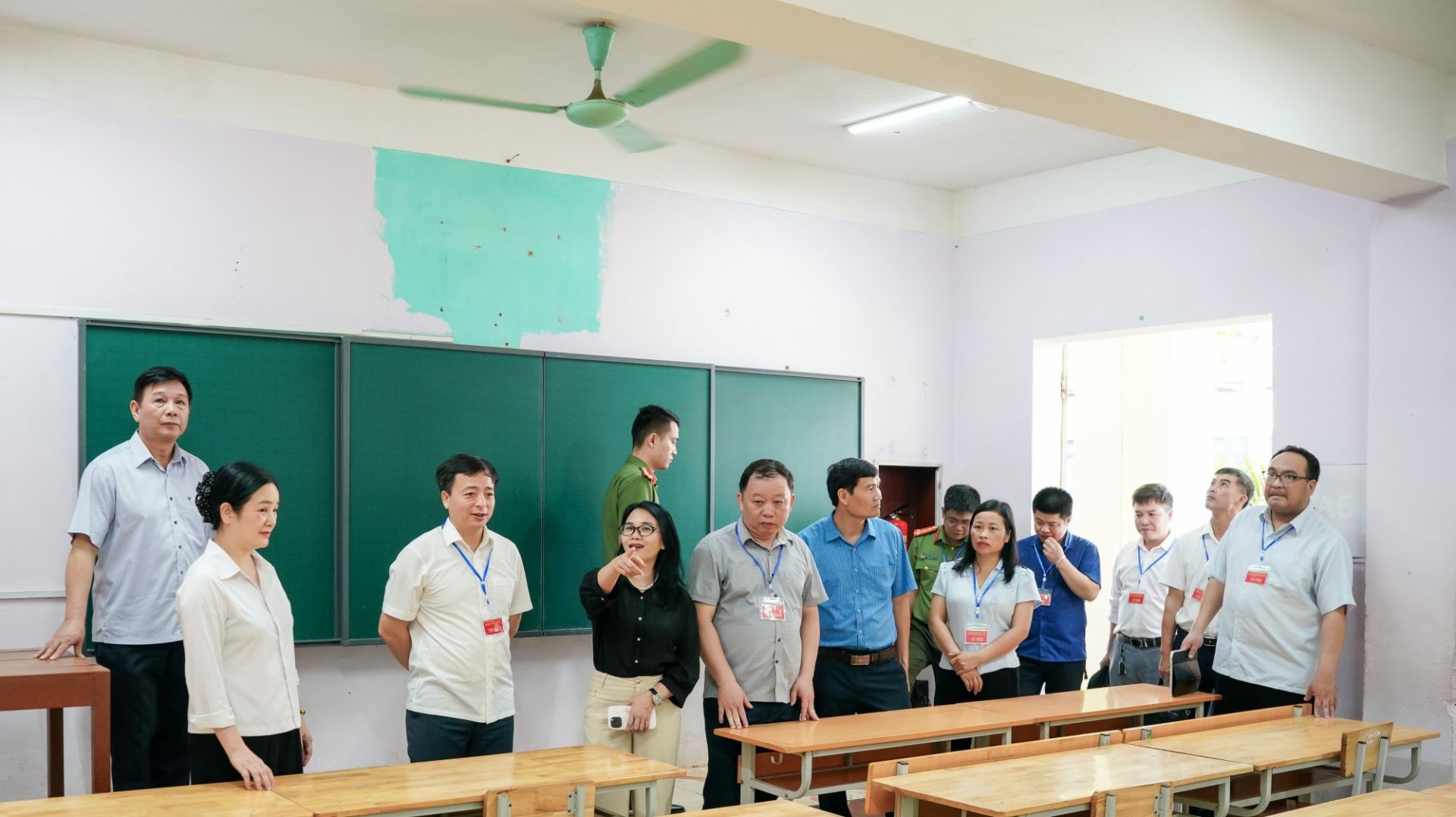 o&agrave;n c&ocirc;ng t&aacute;c của Ban Chỉ đạo (BCĐ) cấp tỉnh Kỳ thi tốt nghiệp THPT năm 2026 do b&agrave; Phan Mỹ Hạnh, Ph&oacute; Gi&aacute;m đốc Sở Gi&aacute;o dục v&agrave; Đ&agrave;o tạo, Ph&oacute; Trưởng BCĐ&nbsp;l&agrave;m trưởng đo&agrave;n đ&atilde; kiểm tra c&ocirc;ng t&aacute;c chuẩn bị tại 3 điểm thi: Trường THPT Tr&agrave;ng Định, Trường THPT Văn L&atilde;ng, Trường THPT Đồng Đăng.