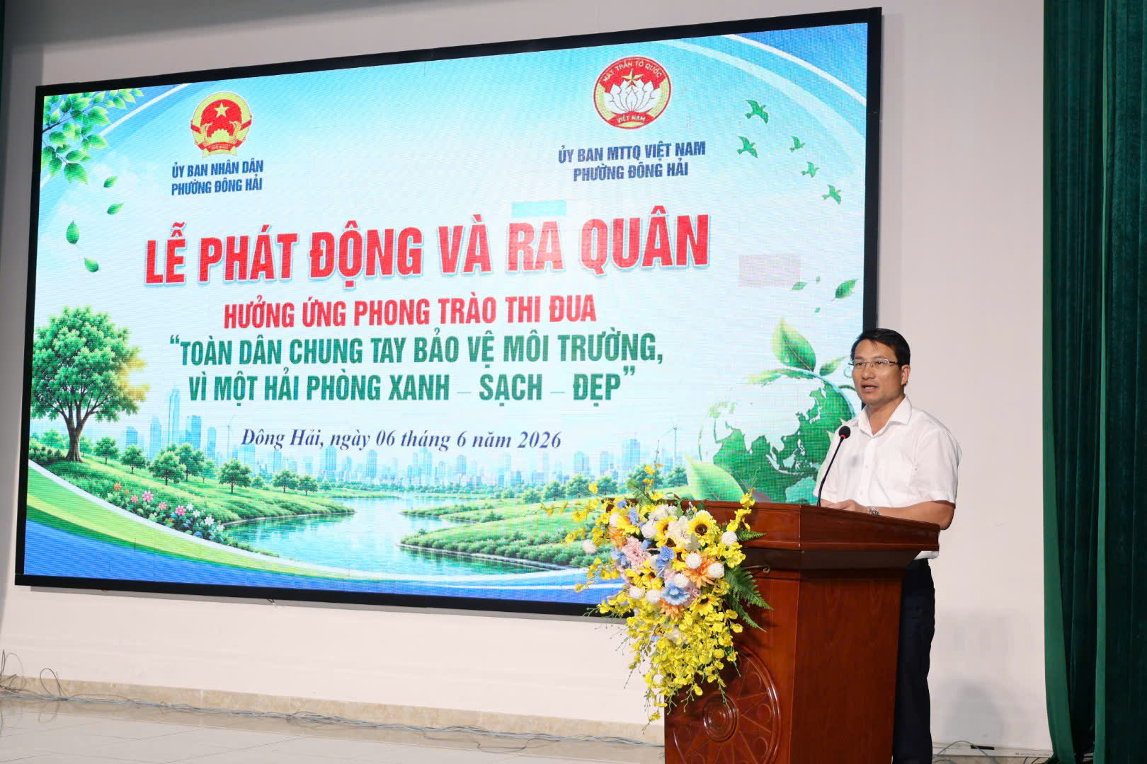 Đồng ch&iacute; Đinh Minh T&acirc;m PCT UBND phường ph&aacute;t biểu tại buổi lễ.