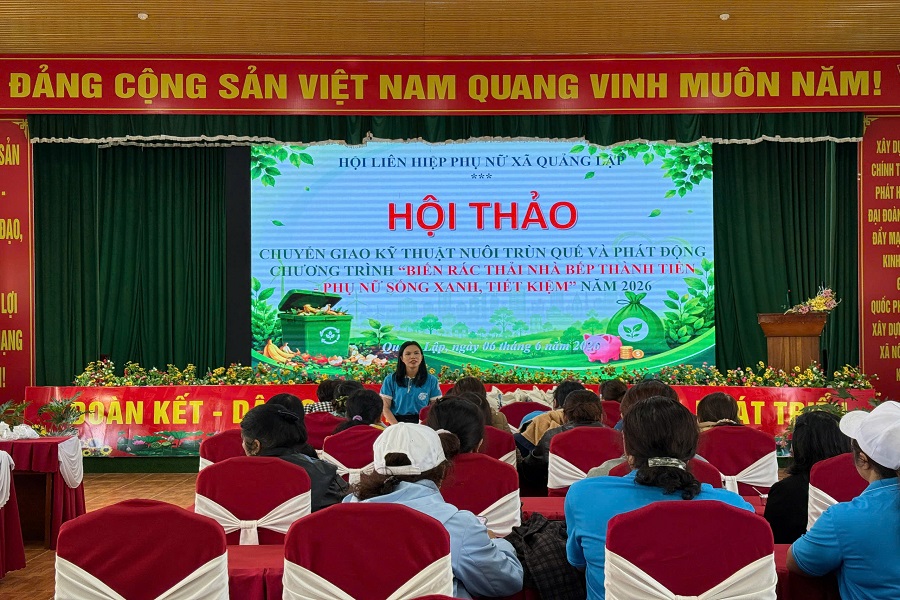 Bà Nguyễn Thị Thùy Hương Chủ tịch Hội phụ nữ xã Quảng Lập phát biểu tại hội thảo. Ảnh: P.H. Bà Nguyễn Thị Thùy Hương Chủ tịch Hội phụ nữ xã Quảng Lập phát biểu tại hội thảo. Ảnh: P.H.