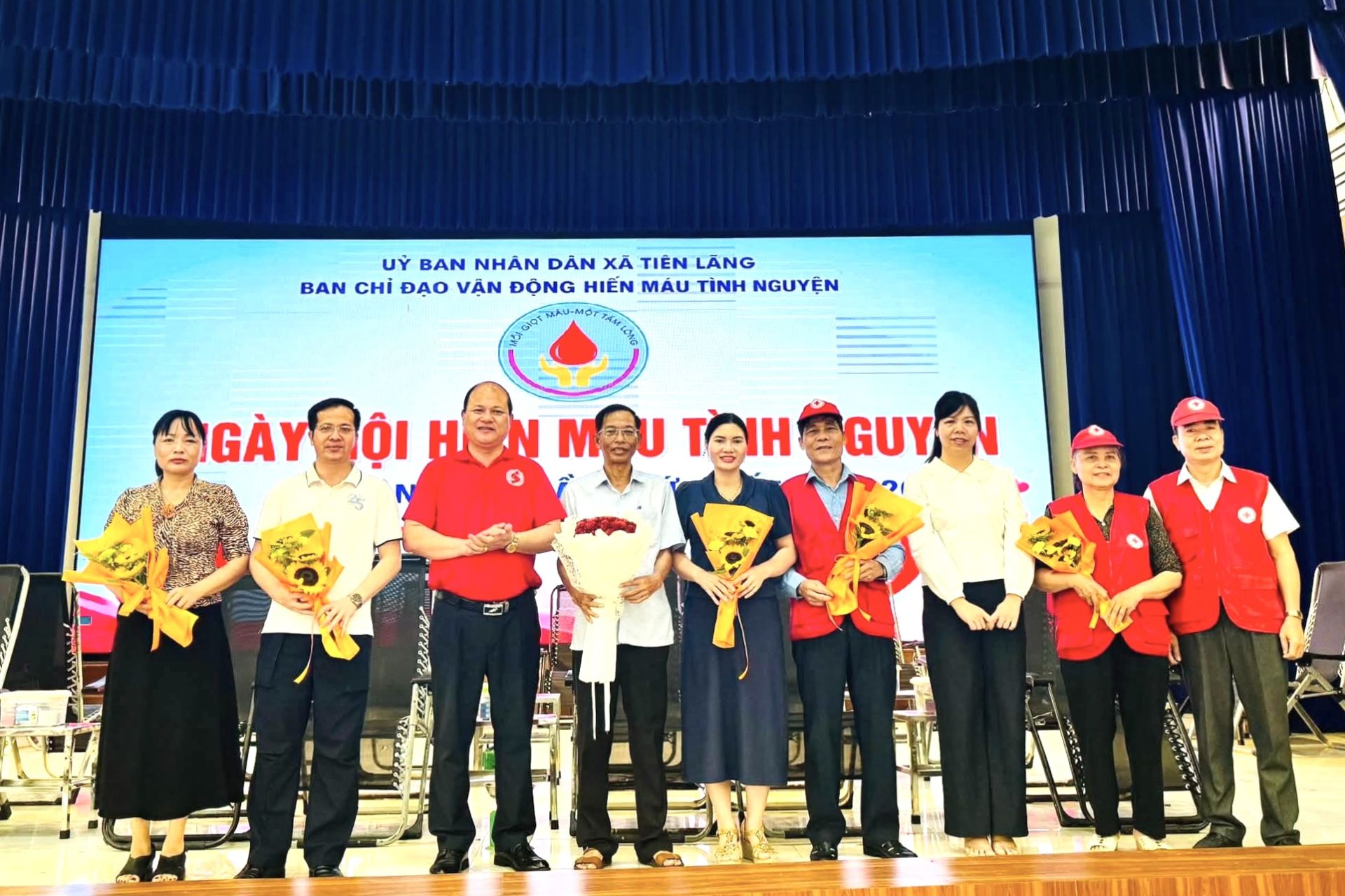 Hơn 300 cán bộ, đoàn viên, hội viên và Nhân dân xã Tiên Lãng tham gia Ngày hội hiến máu tình nguyện