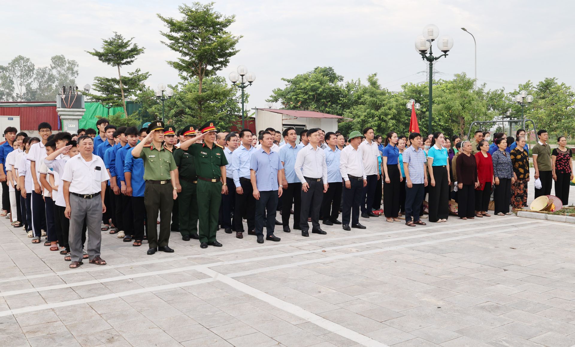Các đại biểu dự lễ phát động. Các đại biểu dự lễ phát động.
