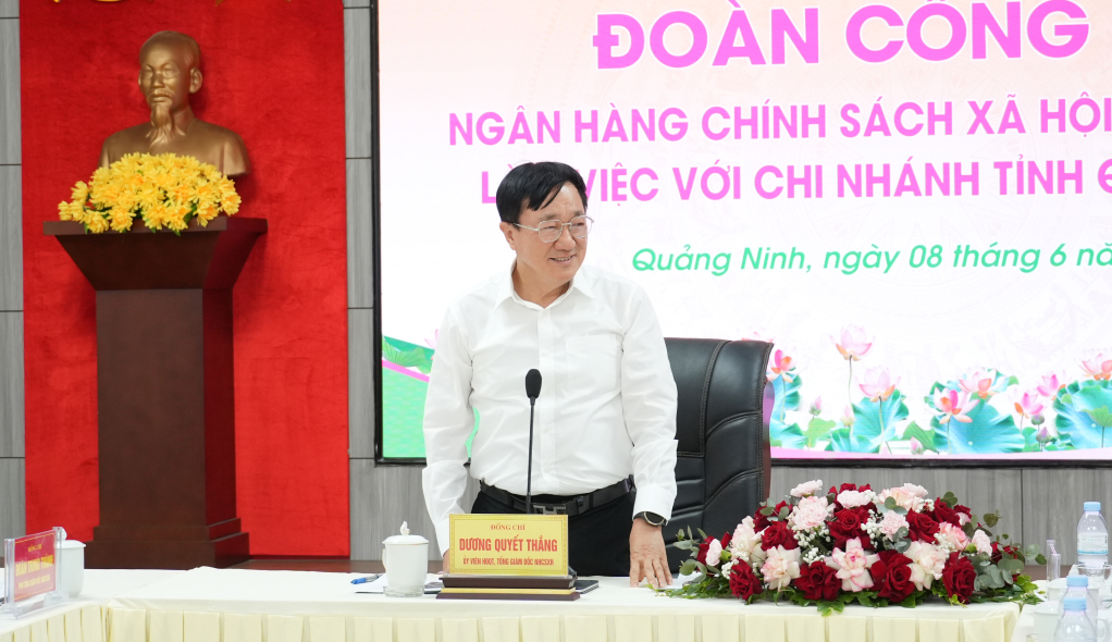 Ông Dương Quyết Thắng, Tổng Giám đốc Ngân hàng CSXH, phát biểu tại buổi làm việc Ông Dương Quyết Thắng, Tổng Giám đốc Ngân hàng CSXH, phát biểu tại buổi làm việc
