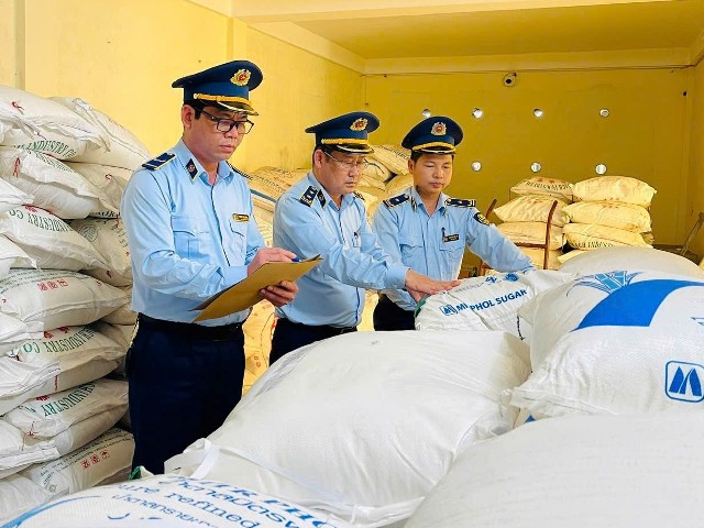 Quảng Trị: Đội QLTT số 8 xử lý 26 vụ vi phạm, phạt hơn 305 triệu đồng