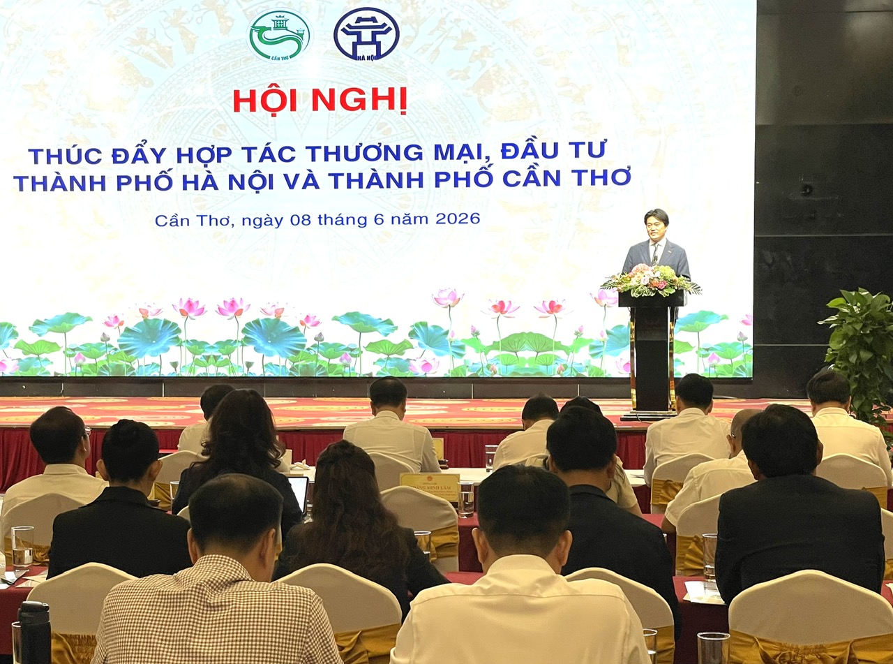 Quang cảnh Hội nghị thúc đẩy hợp tác thương mại, đầu tư giữa TP. Hà Nội và TP. Cần Thơ Quang cảnh Hội nghị thúc đẩy hợp tác thương mại, đầu tư giữa TP. Hà Nội và TP. Cần Thơ
