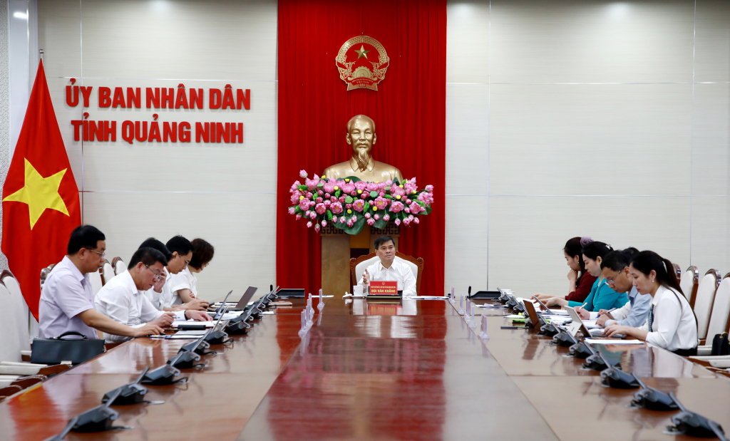 Chủ tịch UBND tỉnh Quảng Ninh chủ trì họp rà soát nhiệm vụ Tổ công tác lĩnh vực văn hóa - xã hội