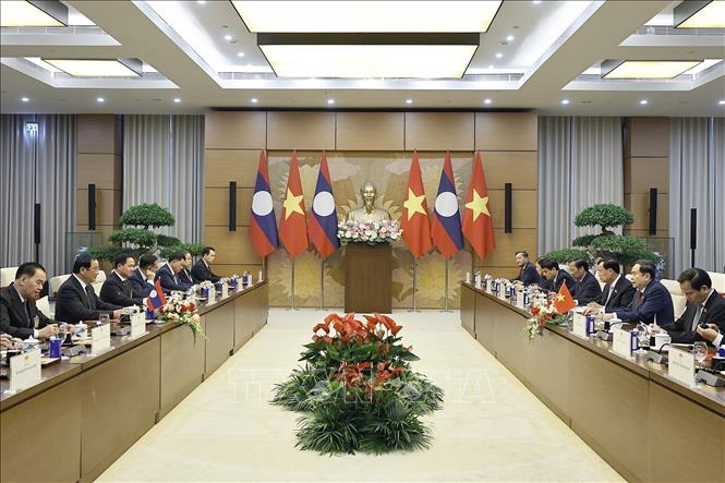 Chủ tịch Quốc hội Trần Thanh Mẫn hội kiến Thủ tướng L&agrave;o Sonexay Siphandone thăm ch&iacute;nh thức Việt Nam v&agrave; tham dự Diễn đ&agrave;n Tương lai ASEAN lần thứ ba. Ảnh: Do&atilde;n Tấn/TTXVN.