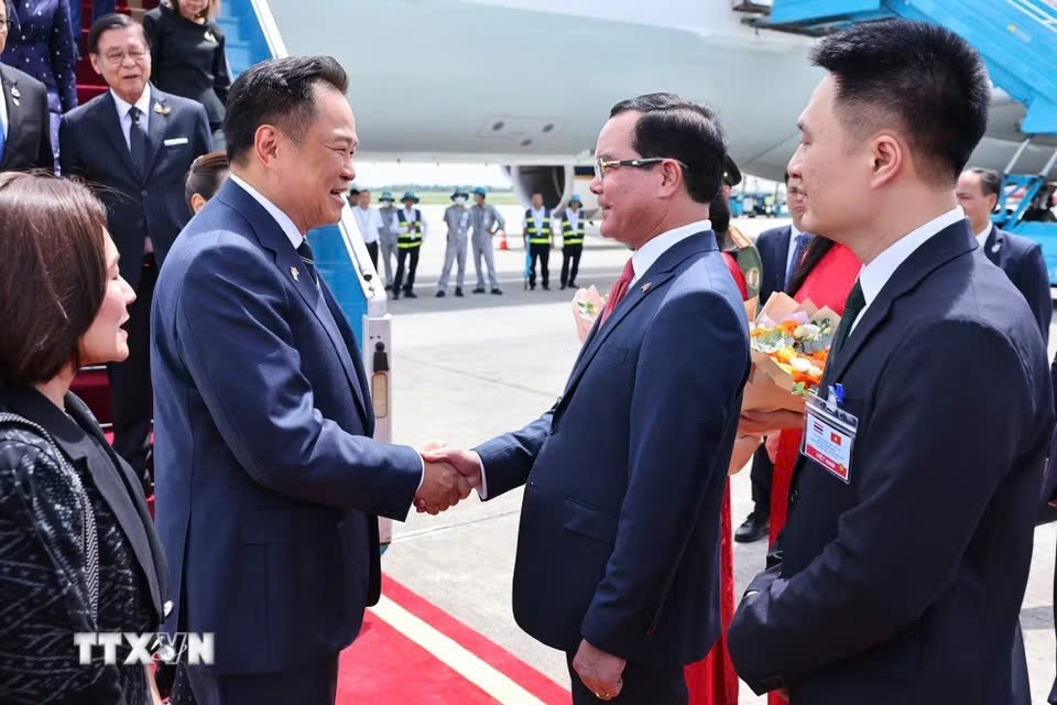 Thủ tướng Thái Lan đến Hà Nội, bắt đầu thăm chính thức Việt Nam và dự AFF 2026