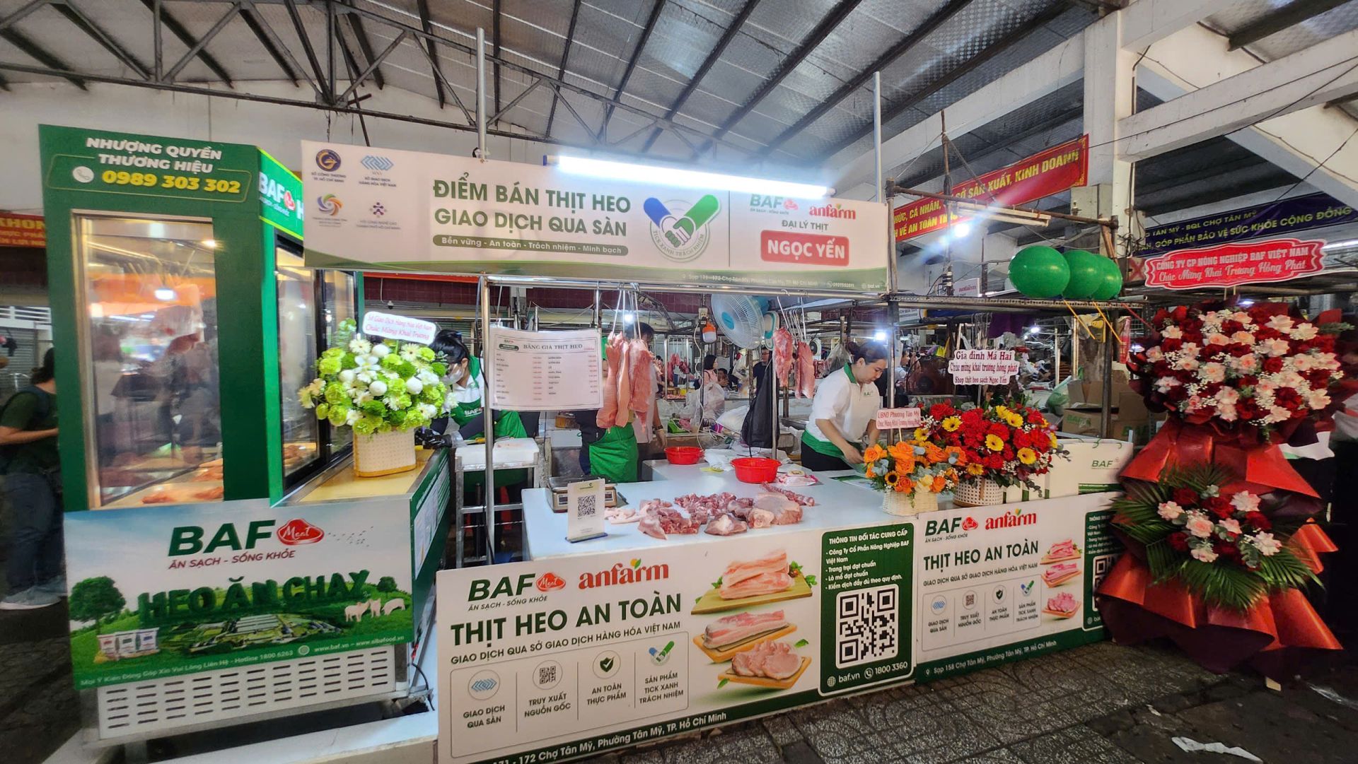Sở C&ocirc;ng Thương TP. HCM phối hợp c&ugrave;ng UBND phường T&acirc;n Mỹ (Quận 7 cũ) ch&iacute;nh thức tổ chức lễ khai trương 2 điểm b&aacute;n thịt heo giao dịch qua S&agrave;n tại chợ T&acirc;n Mỹ