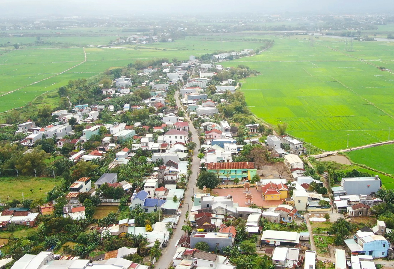 C&aacute;c tỉnh th&agrave;nh đang đẩy nhanh việc r&agrave; so&aacute;t, sắp xếp th&ocirc;n, tổ d&acirc;n phố kịp tiến độ ho&agrave;n th&agrave;nh trước ng&agrave;y 30/6. Trong đ&oacute;, nhiều nơi dự kiến giảm một nửa số đơn vị ban đầu