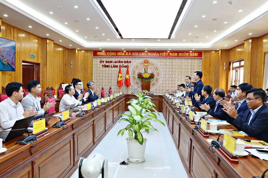 Buổi làm việc giữa lãnh đạo tỉnh Lâm Đồng với Tập đoàn Thái Bình Dương. Ảnh: Nguyên Lương Buổi làm việc giữa lãnh đạo tỉnh Lâm Đồng với Tập đoàn Thái Bình Dương. Ảnh: Nguyên Lương