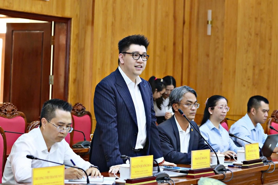 Tổng Giám đốc điều hành Tập đoàn Thái Bình Dương Phan Lê Hoàng đề xuất Chuỗi dự án tại buổi làm việc. Tổng Giám đốc điều hành Tập đoàn Thái Bình Dương Phan Lê Hoàng đề xuất Chuỗi dự án tại buổi làm việc.