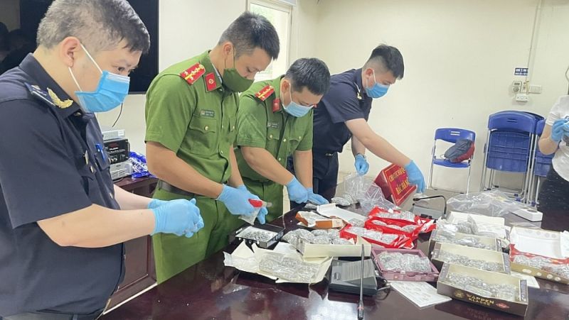 Ngành Hải quan phối hợp, bắt giữ 72 vụ vi phạm về ma túy trong tháng 5