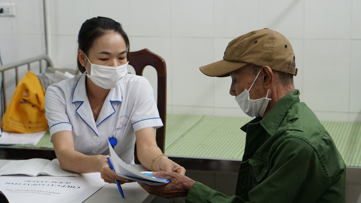 Từ 1/7, người có thẻ BHYT được hưởng thêm quyền lợi khi khám ngoại trú trái tuyến