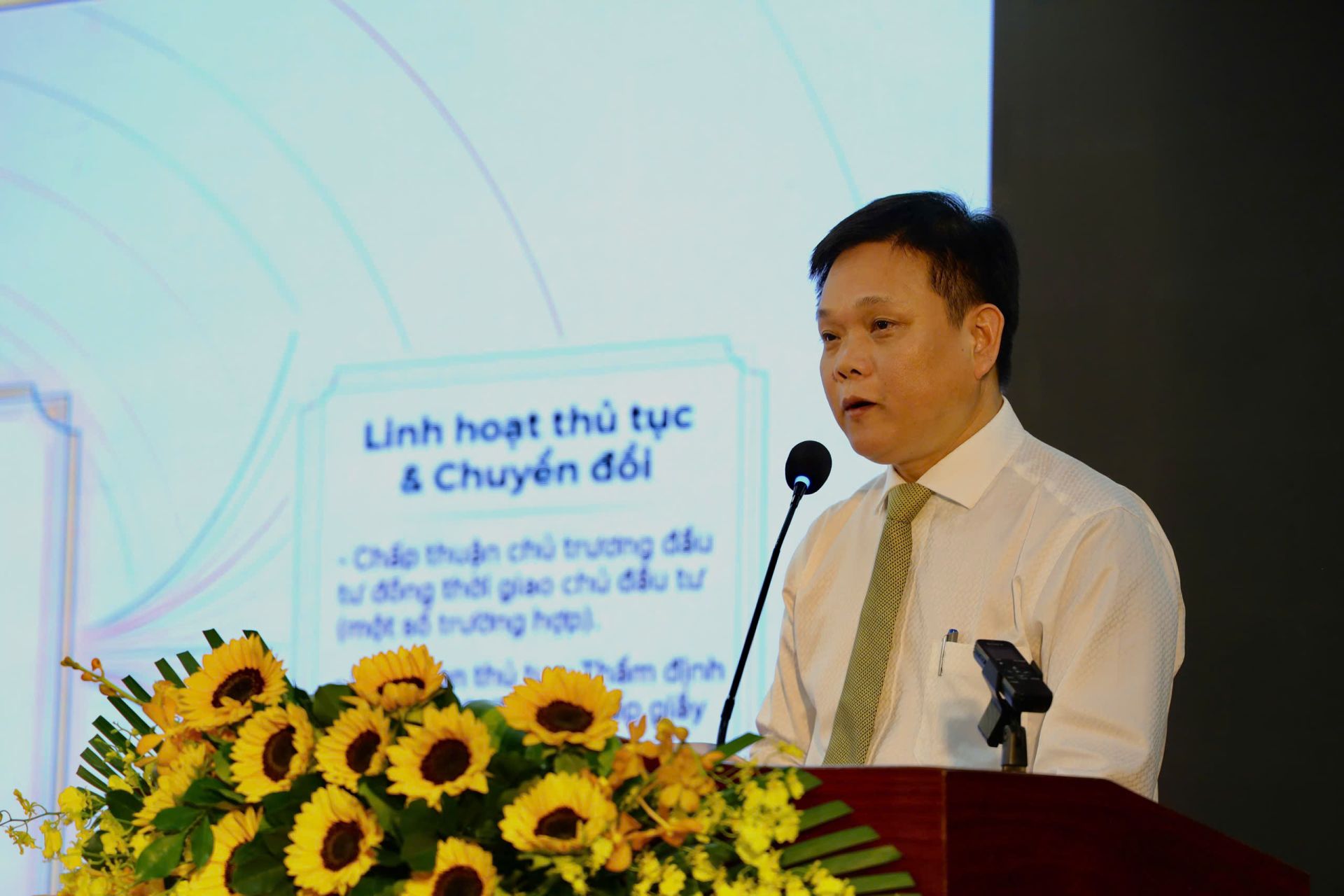 Ông Khải Quốc Bình, Phó Giám đốc Sở Xây dựng TP. HCM Ông Khải Quốc Bình, Phó Giám đốc Sở Xây dựng TP. HCM