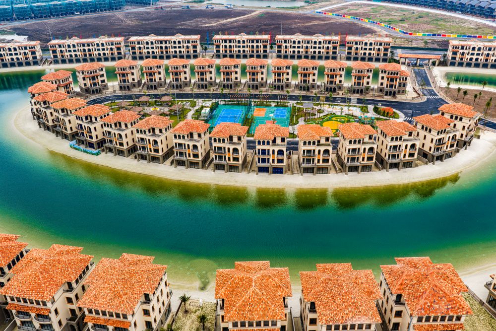 Những căn biệt thự mang chuẩn sống cao cấp đ&atilde; sẵn s&agrave;ng đ&oacute;n cư d&acirc;n về ở tại Vinhomes Royal Island