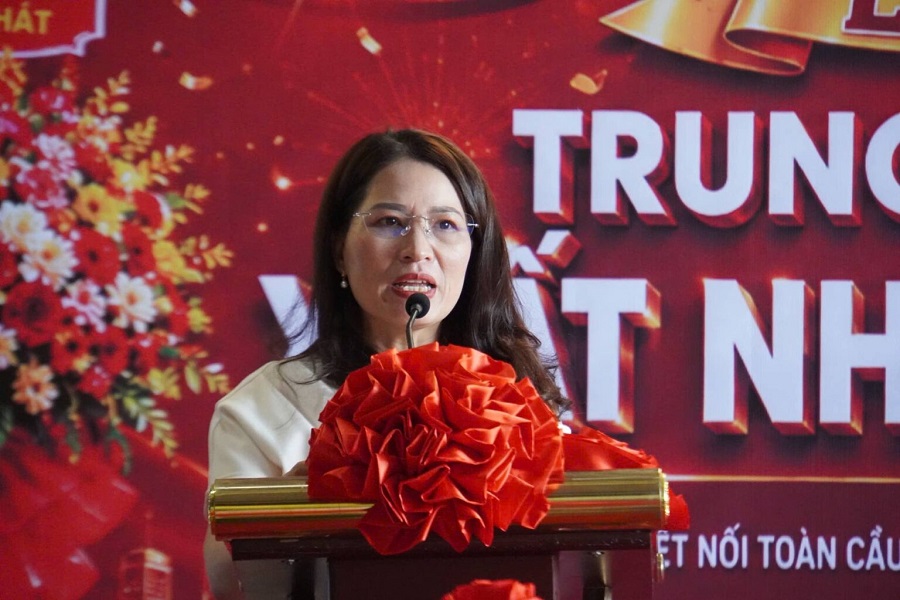Bà Cao Thị Tân, Chủ tịch Hội đồng quản trị HTX Tường Nguyên phát biểu tại sự kiện. Bà Cao Thị Tân, Chủ tịch Hội đồng quản trị HTX Tường Nguyên phát biểu tại sự kiện.