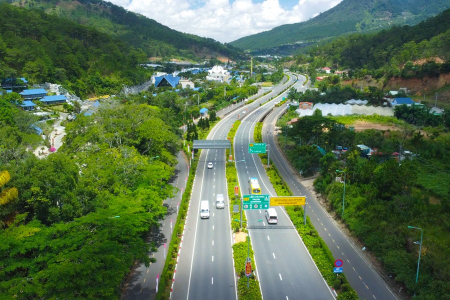 Hạ tầng giao thông sẽ là ưu tiên của Lâm Đồng trong đầu tư hạ tầng chiến lược Hạ tầng giao thông sẽ là ưu tiên của Lâm Đồng trong đầu tư hạ tầng chiến lược
