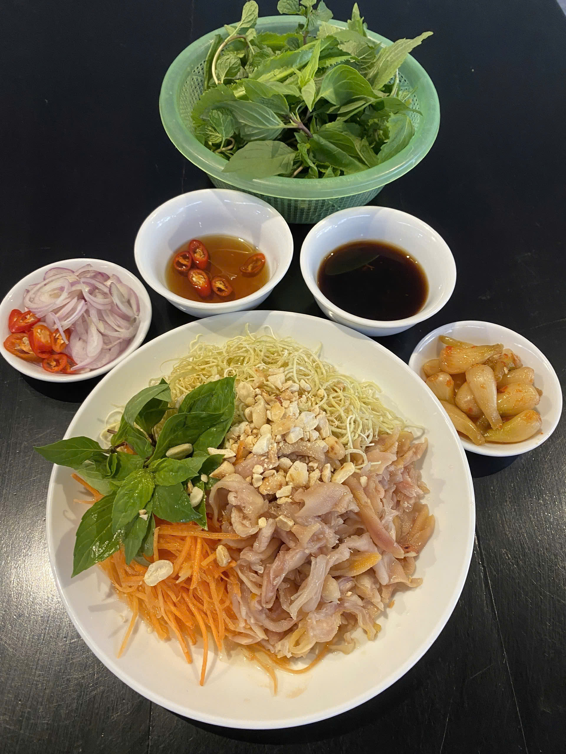 (Ảnh 5: Nộm chân vịt rút xương) (Ảnh 5: Nộm chân vịt rút xương)