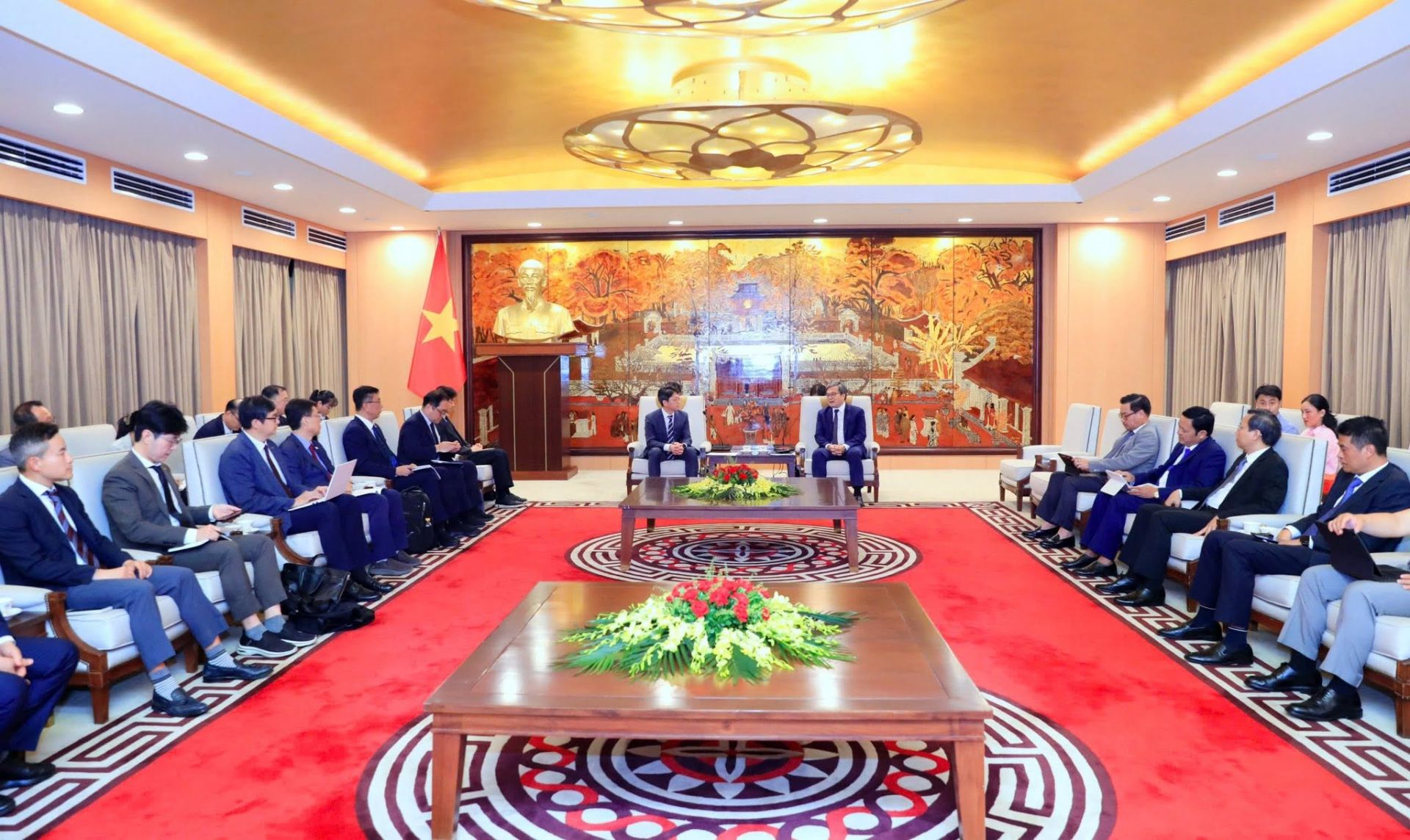 Hà Nội thúc đẩy hợp tác với Hàn Quốc về phát triển đường sắt đô thị và đô thị thông minh