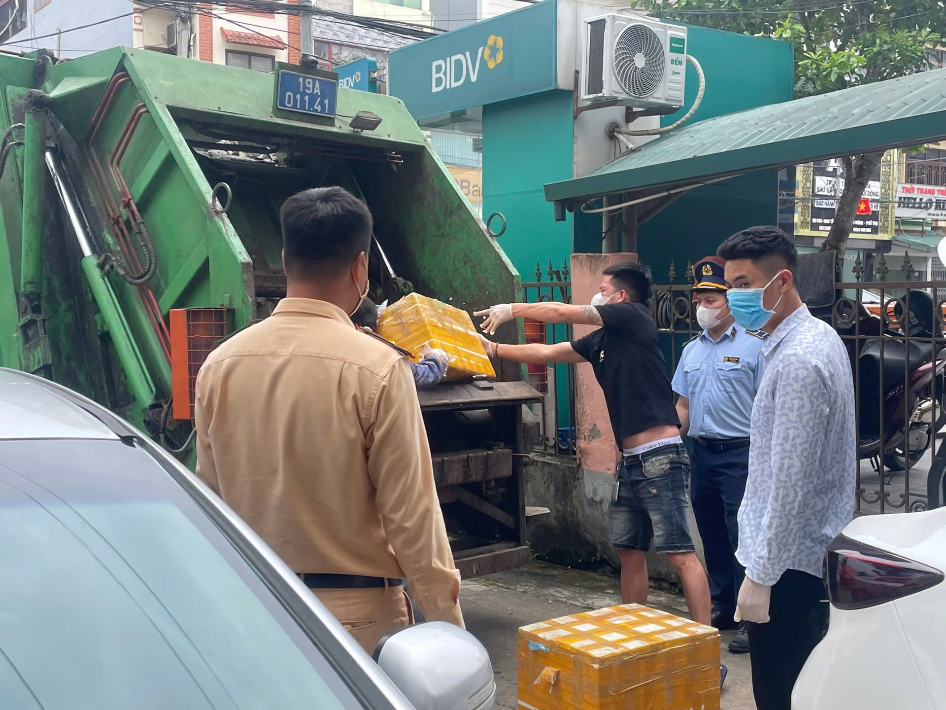 Phú Thọ: Phạt 10 triệu đồng, tiêu hủy 147 kg nội tạng động vật bốc mùi hôi thối