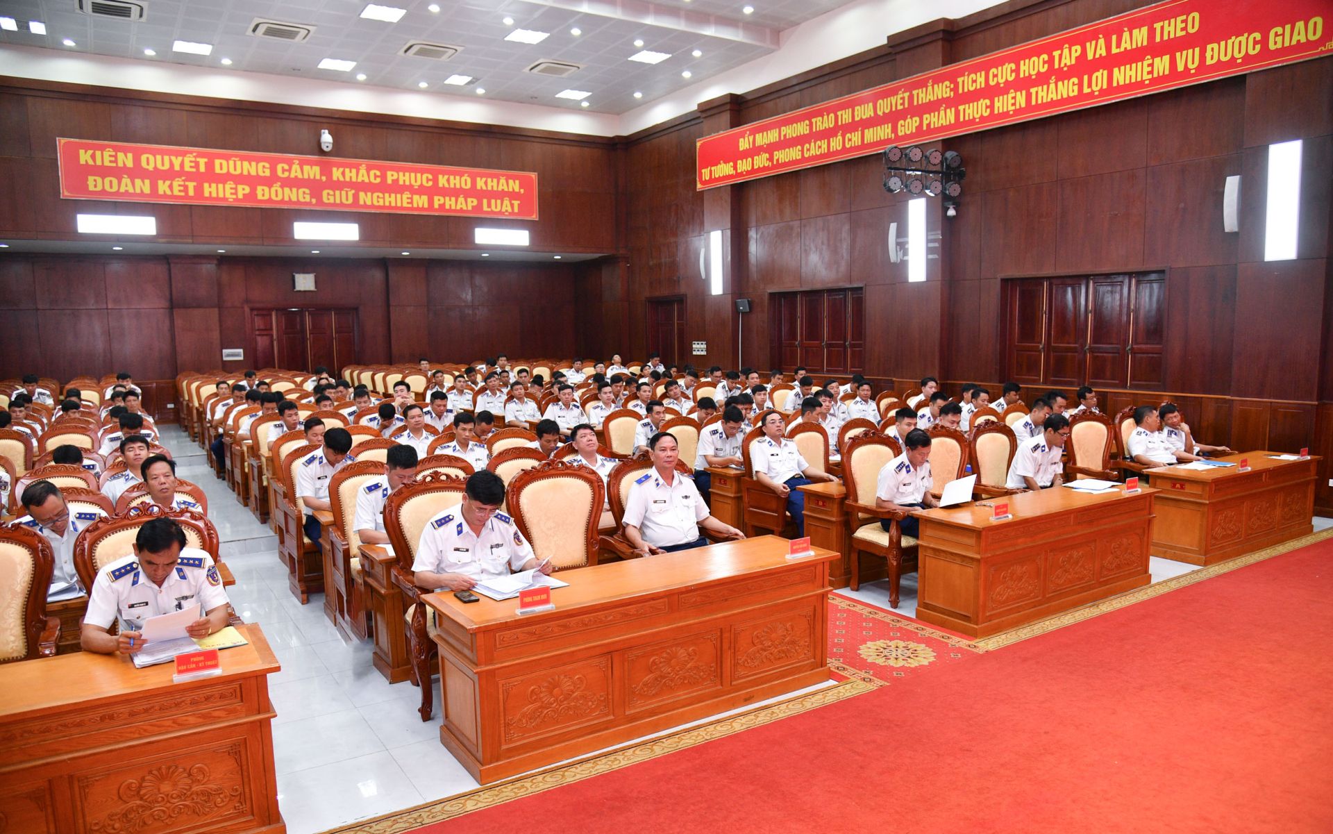 C&aacute;c đại biểu dự Bế mạc Hội thi.