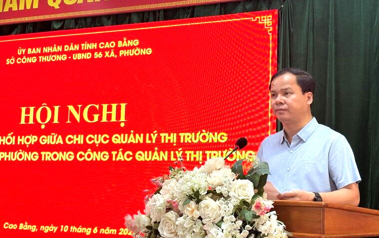 Giám đốc Sở Công Thương tỉnh Cao Bằng Phạm Xuân Tùng Giám đốc Sở Công Thương tỉnh Cao Bằng Phạm Xuân Tùng