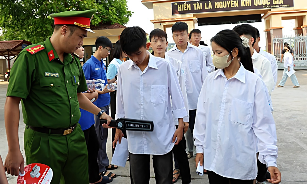 Công an Bắc Ninh bảo vệ nghiêm ngặt kỳ thi tốt nghiệp trung học phổ thông