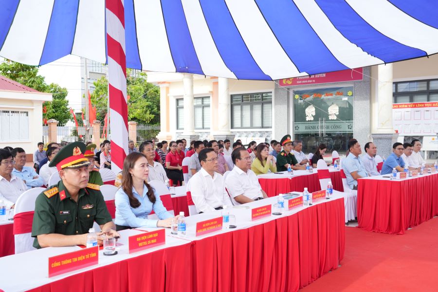 Quang cảnh buổi lễ ra qu&acirc;n x&acirc;y dựng m&ocirc; h&igrave;nh số tại phường An Xuy&ecirc;n