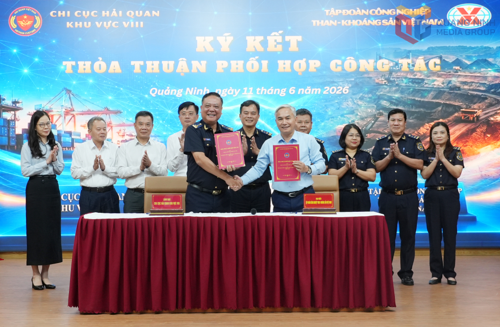Chi cục Hải quan khu vực VIII ký kết thỏa thuận hợp tác với Tập đoàn Công nghiệp Than - Khoáng sản Việt Nam Chi cục Hải quan khu vực VIII ký kết thỏa thuận hợp tác với Tập đoàn Công nghiệp Than - Khoáng sản Việt Nam
