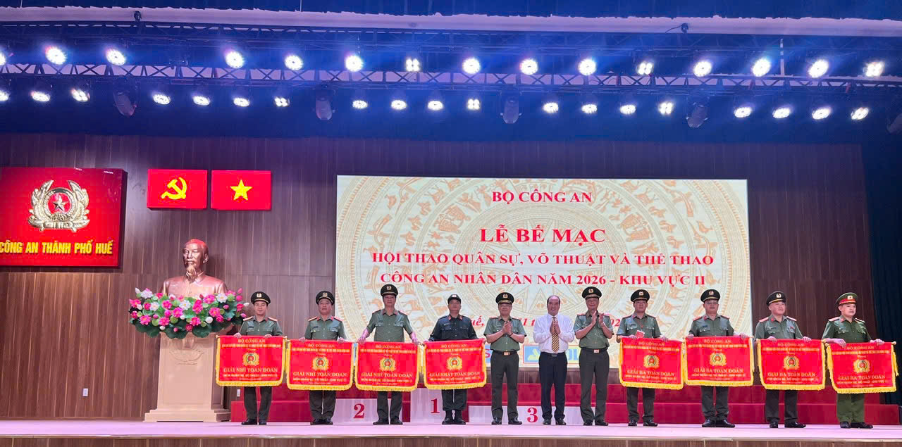 Đội tuyển Công an tỉnh Thanh Hóa giành Giải Nhì toàn đoàn tại Hội thao Đội tuyển Công an tỉnh Thanh Hóa giành Giải Nhì toàn đoàn tại Hội thao