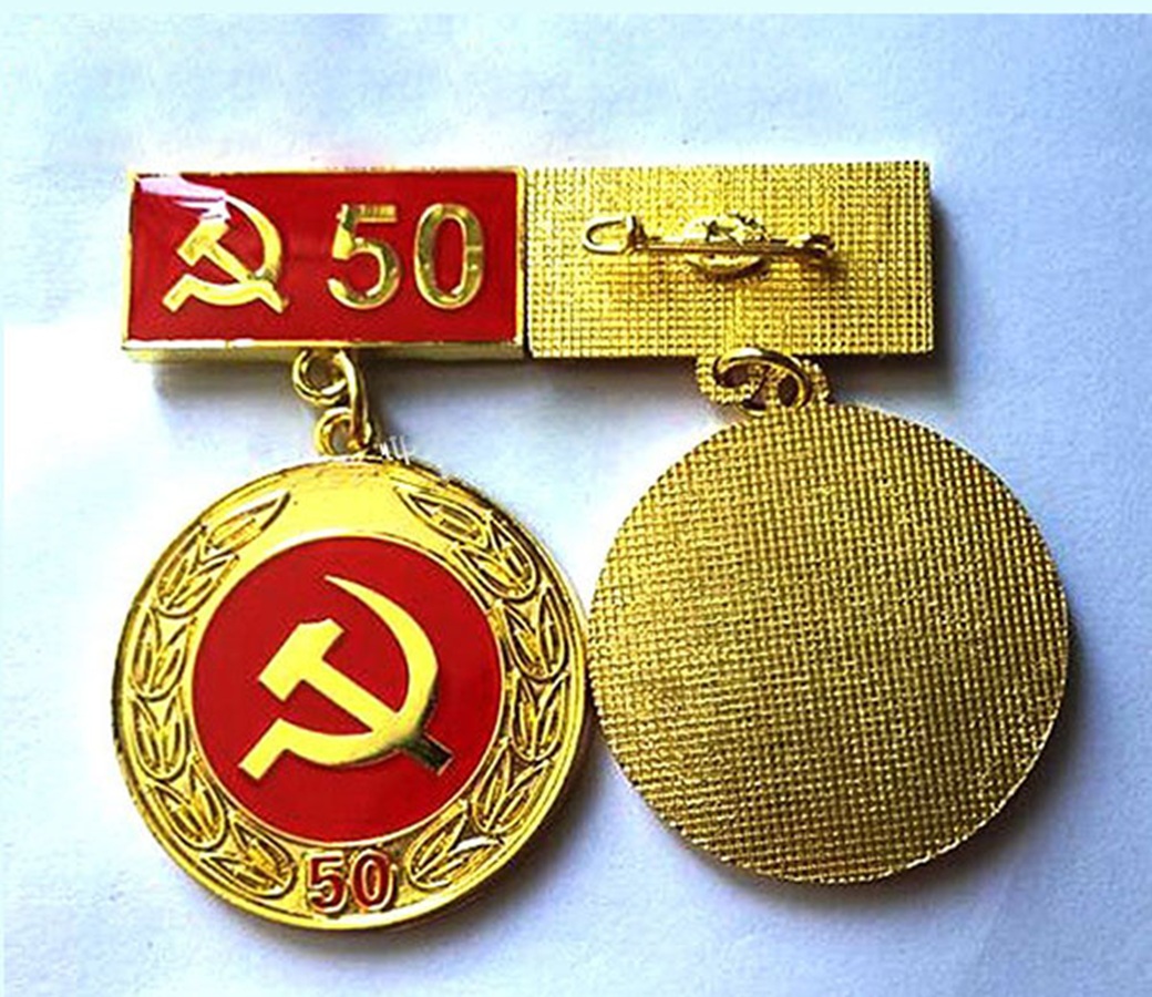 Tăng mức tiền thưởng huy hiệu Đảng từ ngày 1/7 theo mức lương cơ sở mới