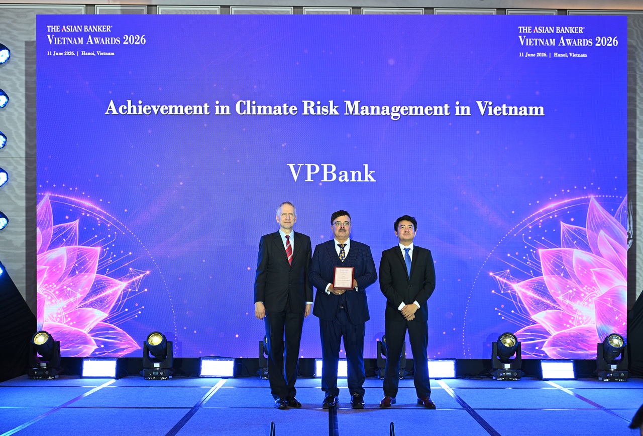 Năm 2025, VPBank đ&atilde; hỗ trợ hơn 29.000 kh&aacute;ch h&agrave;ng c&aacute; nh&acirc;n v&agrave; gần 300 doanh nghiệp tiếp cận nguồn vốn xanh.