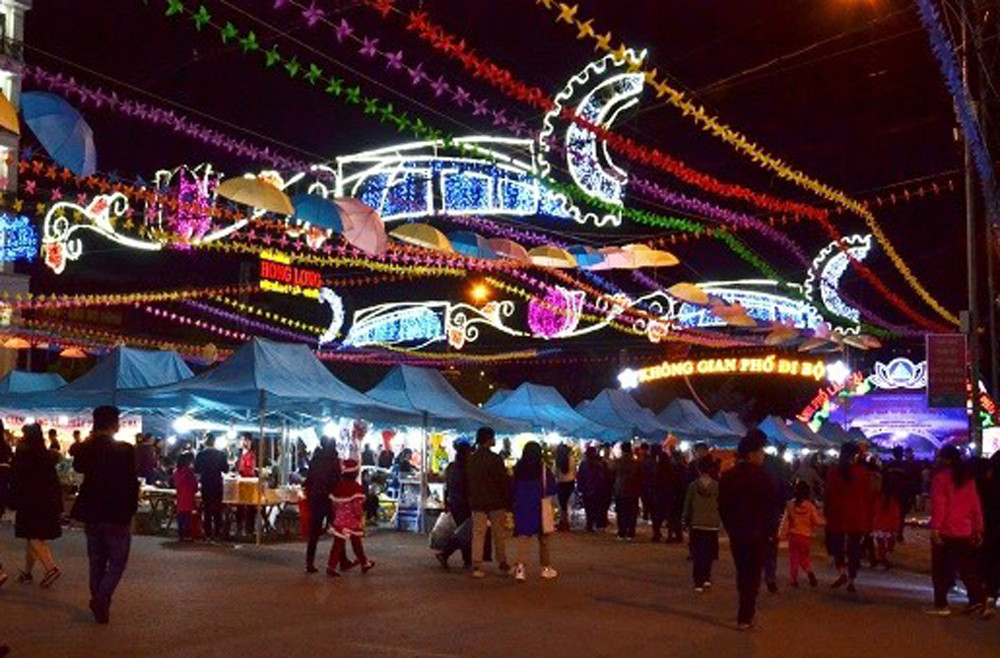Khai trương phố đi bộ phường Lào Cai vào tối 26/6