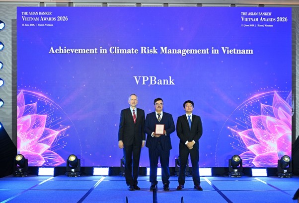 Năm 2025, VPBank đ&atilde; hỗ trợ hơn 29.000 kh&aacute;ch h&agrave;ng c&aacute; nh&acirc;n v&agrave; gần 300 doanh nghiệp tiếp cận nguồn vốn xanh.