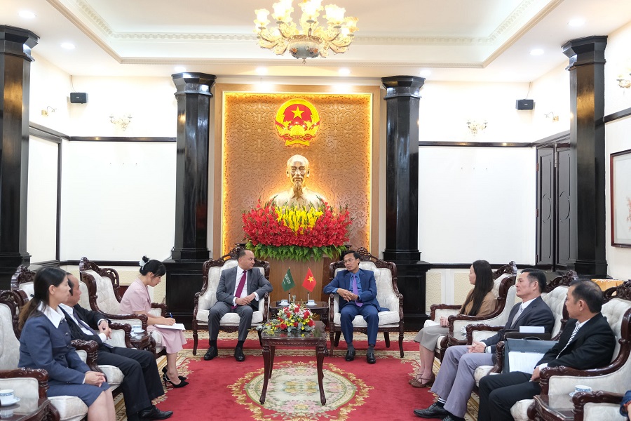 Quang cảnh buổi làm việc. Ảnh: Xuân Anh Quang cảnh buổi làm việc. Ảnh: Xuân Anh