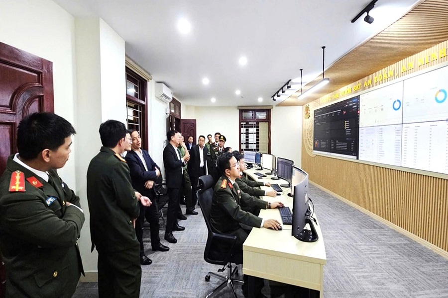 Quang cảnh tại Trung t&acirc;m Gi&aacute;m s&aacute;t An to&agrave;n, An ninh tập trung.